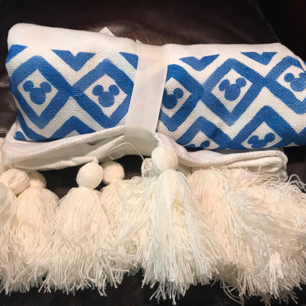 Disney Homestead Blue & White Throw Blanket NWT